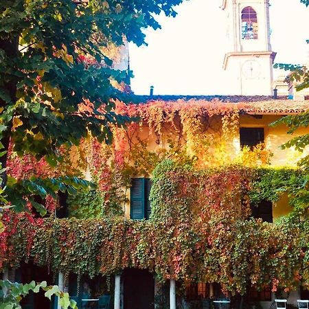 Palazzo Sismonda Bed & Breakfast Corneliano d'Alba Exterior foto