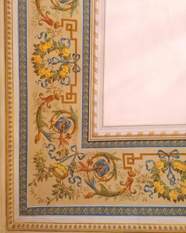 Palazzo Sismonda Bed & Breakfast Corneliano d'Alba Exterior foto