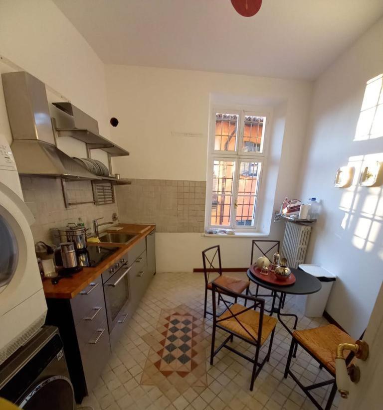Palazzo Sismonda Bed & Breakfast Corneliano d'Alba Cameră foto