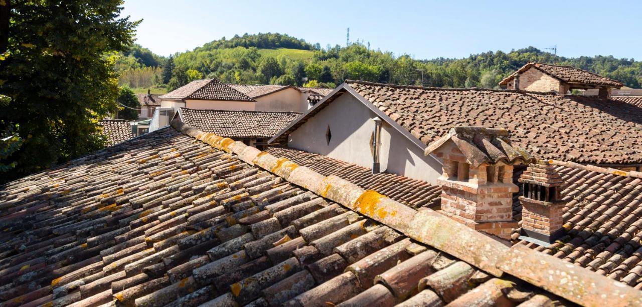 Palazzo Sismonda Bed & Breakfast Corneliano d'Alba Exterior foto