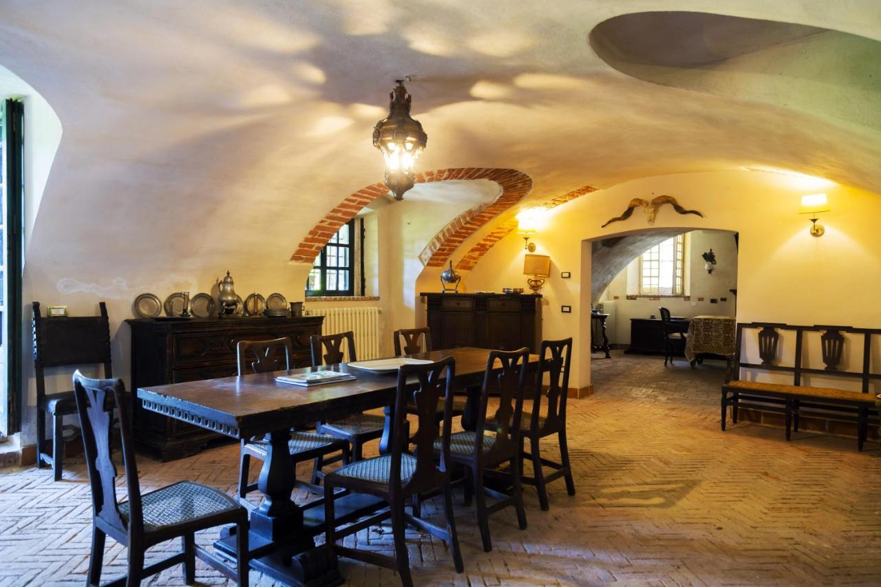 Palazzo Sismonda Bed & Breakfast Corneliano d'Alba Exterior foto